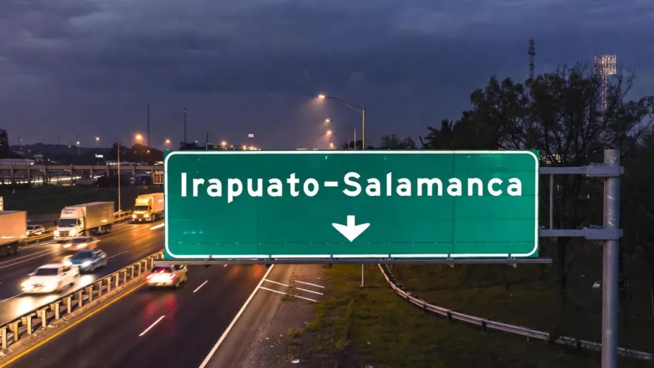 ¿Sales o llegas Así está el tráfico en la carretera Irapuato-Salamanca la noche de hoy 22 de noviembre.jpg