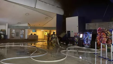controlan incendio plaza norte merida