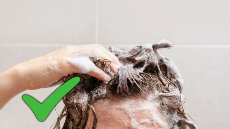 3 cosas que debes hacer cuando lavas el pelo con canas y pocos conocen