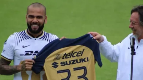 Pumas mantiene su demanda contra Dani Alves