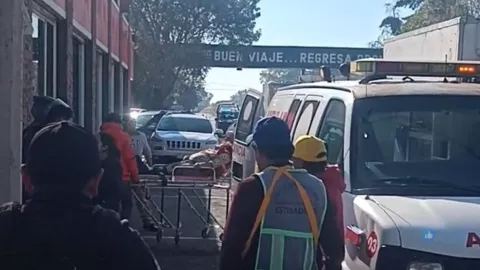 Balean a mujer frente a su hija tras resistirse a un asalto en Texmelucan hoy; salió del tianguis