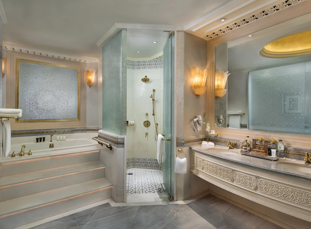 Baño de la suite Khaleej.