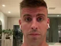 Pique selfie con audifonos.jpg
