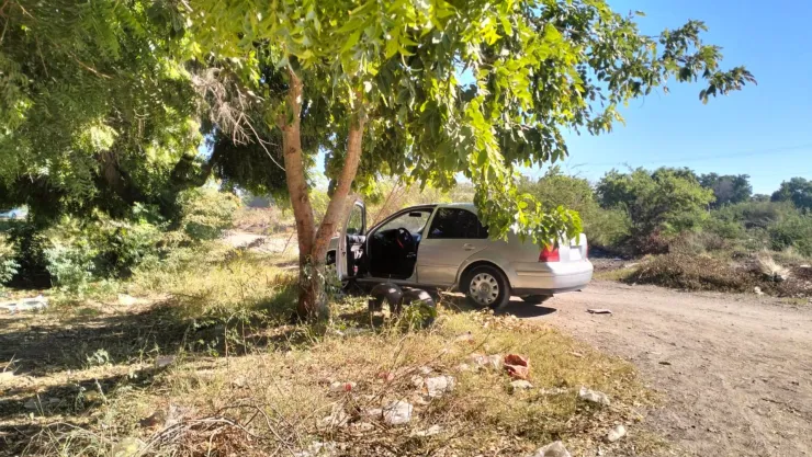 Encuentran carro con el que secuestraron a menor en Los Mochis