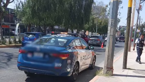 Se abre socavón en bulevar Mariano Escobedo, en León