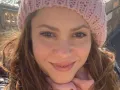 Shakira gorro.jpg