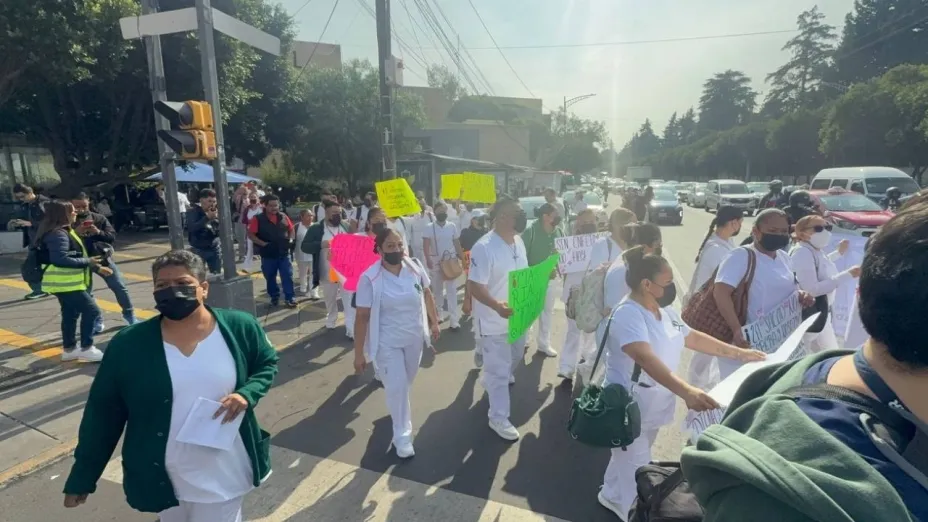 Bloqueo en Eje 3 por personal de salud Exigen insumos para Hospital de Pediatría