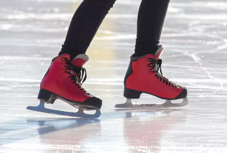 IPN estrena nueva pista de hielo