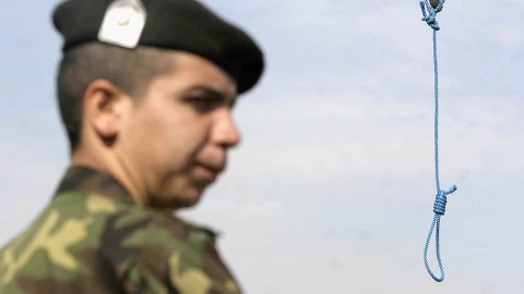 Irán-ahorca-hombres-blasfemia-Islam