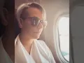 Karla en avión.jpg