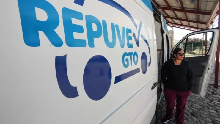 Unidad móvil para hacer el registro de Repuve en Guanajuato.