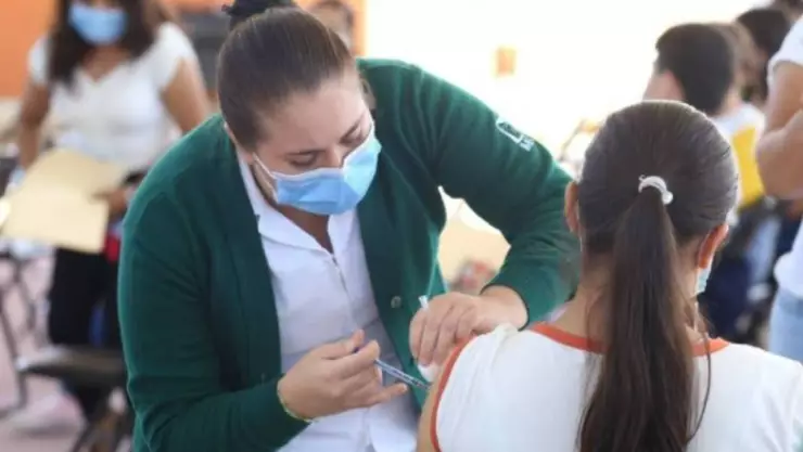 Jornada de vacunación infantil en Lázaro Cárdenas y Tulum