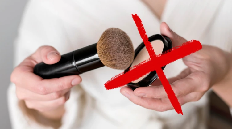 /estilo-de-vida/rubor-polvo-técnica-crema-maquillaje-profesional