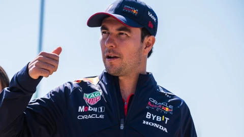 Checo P&eacute;rez, el corredor mexicano y su gui&ntilde;o a los latinoamericanos.