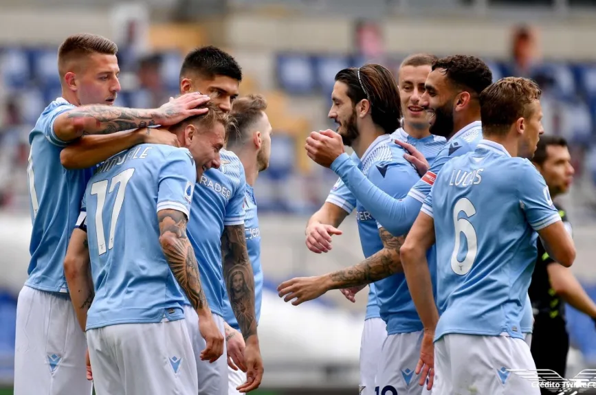 10 Equipos que no están en la Superliga europea Lazio.jpg