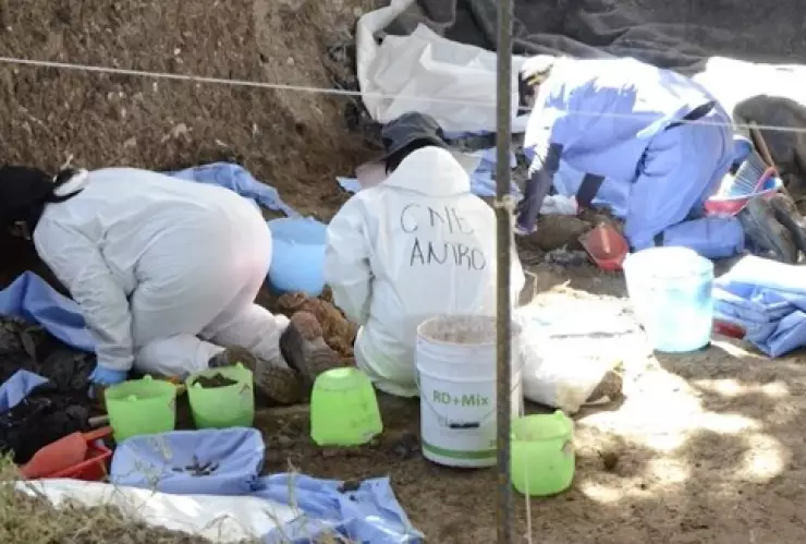 Trabajos de la Fiscal&iacute;a Morelos en fosa irregular en Morelos