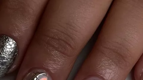 7 modelos de uñas con relieve que te sacarán de apuros si no sabes qué hacerte