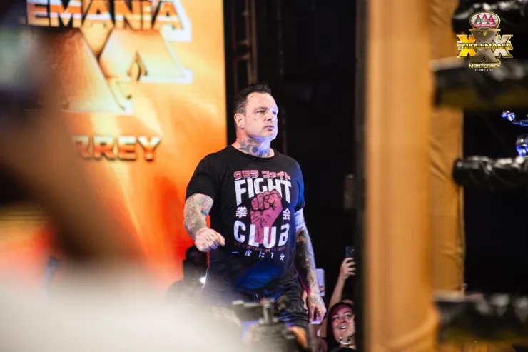 Vampiro canadiense lucha libre