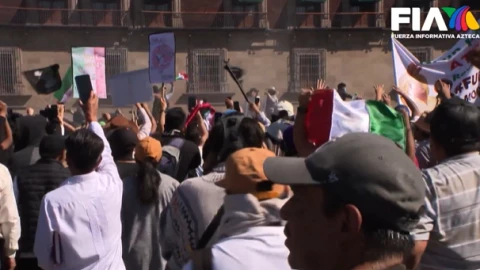 Contingentes de la marcha de la generación z llegaron a Palacio Nacional en el centro de la Ciudad de México