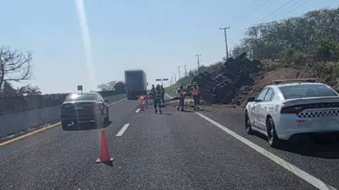 ¡Precaución! Cierran carretera Poza Rica-Veracruz ¿Qué pasó?