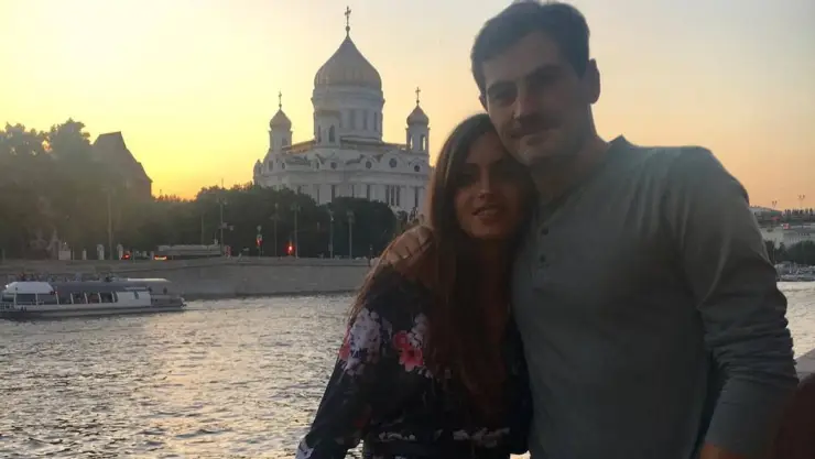 iker casillas y sara carbonero .jpg
