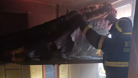 CDMX: Incendio en casa de Santa Martha Acatitla deja a joven con quemaduras