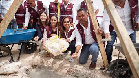 Colocan la primera piedra para construir un preescolar con energía sustentable en Quintana Roo.