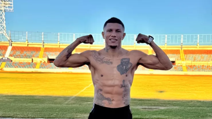 Así fue como ‘Alacrán’ Berchelt dejó el futbol para brillar arriba del ring como boxeador