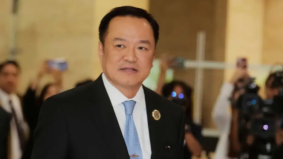 Anutin Charnvirakul, primer ministro de Tailandia.