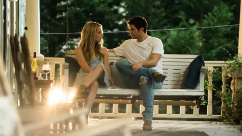 Escena de la película Una Segunda Oportunidad (Forever My Girl) por Azteca 7.