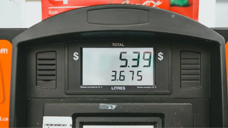 ¿Cómo funciona el subsidio a la gasolina en México y de qué depende?