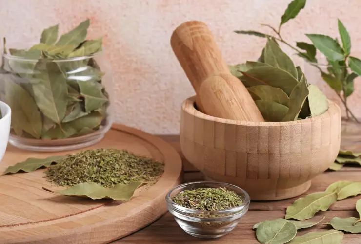 Ritual con laurel para atraer dinero y prosperidad en diciembre