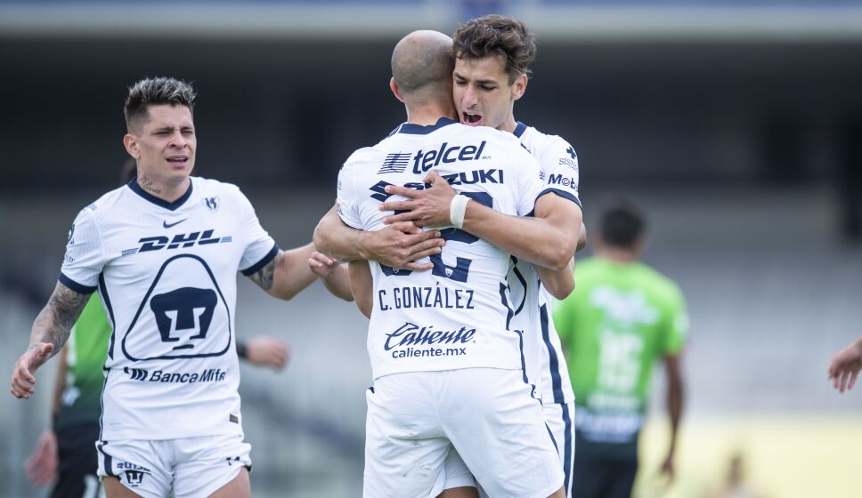 González y Dinenno pueden salir de Pumas