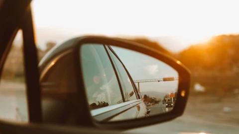 Madre deja a su bebé dentro de un carro a 35ºC y la acusan de homicidio intencionado 