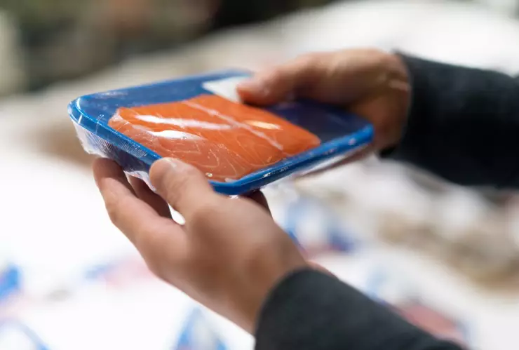 FDA y su pedido urgente de retirar una marca de salmón del mercado