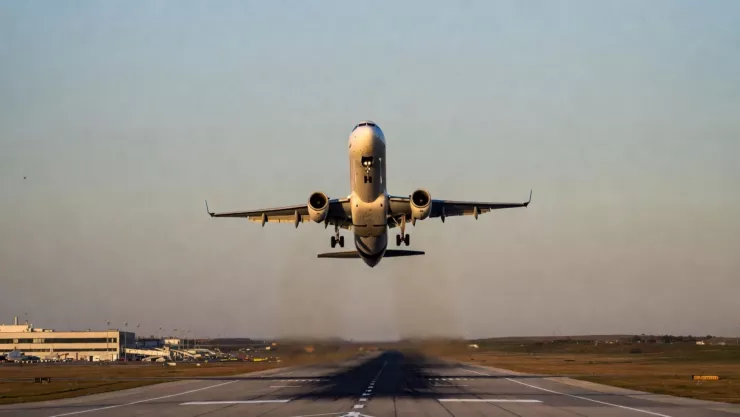 ¿Hay múltiples vuelos en riesgo nacionales y al extranjero Estado del Aeropuerto Internacional del Bajío hoy 20 de marzo EN VIVO.jpg