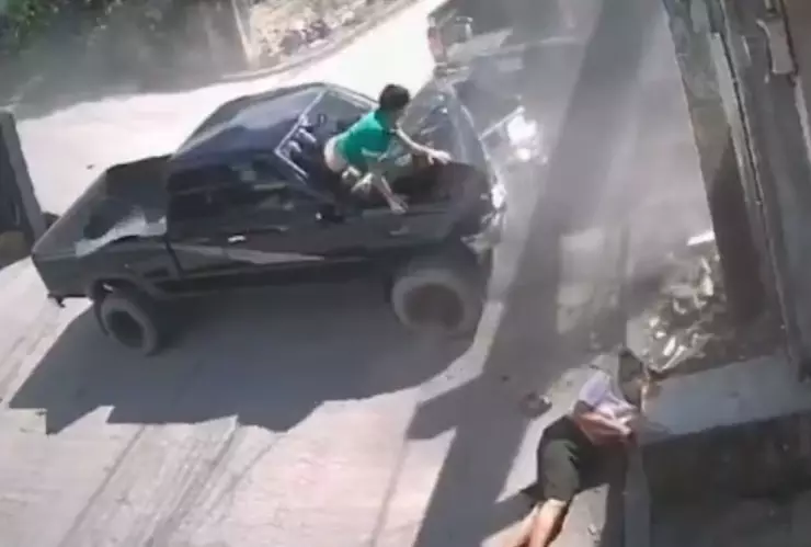 Abuela y nieta mueren en choque mientras le enseñaba a manejar en Honduras