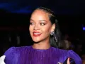 Rihanna morado.jpg