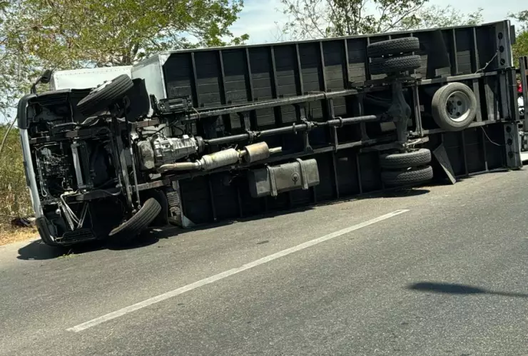 accidente trailer merida progreso