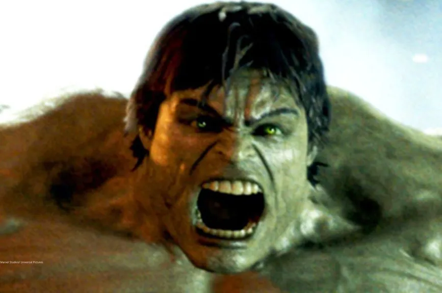 Edward Norton Hulk TV Azteca_30.jpg