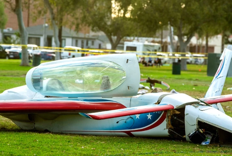 Avioneta se estrelló en Long Beach, California