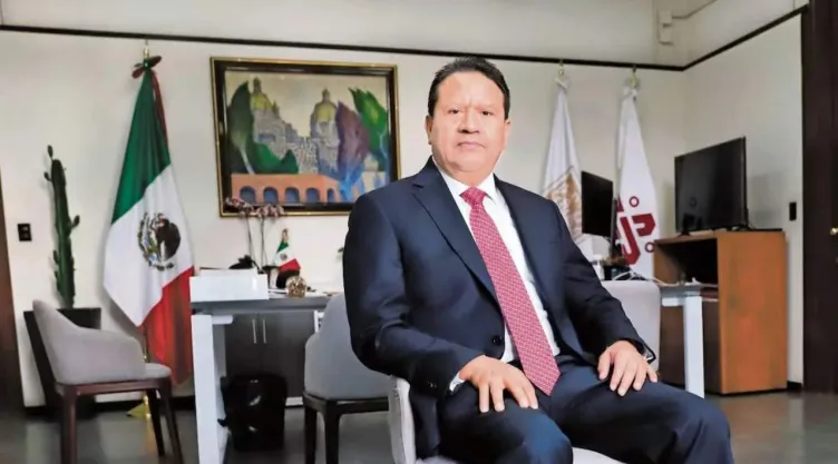 nestor Vargas sentado