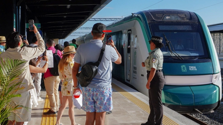 Mara Lezama asiste a la inauguración del tramo Escárcega- Chetumal del Tren Maya; VIDEO.jpg