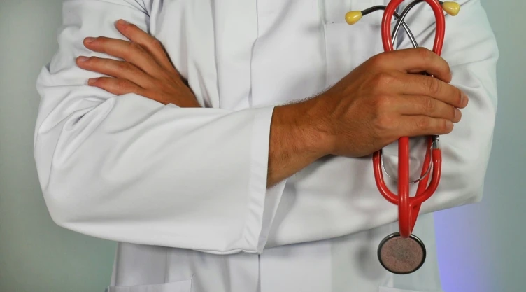 ¿Qué pasó con el falso doctor en India?