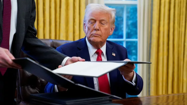 Trump frena los aranceles a M&eacute;xico