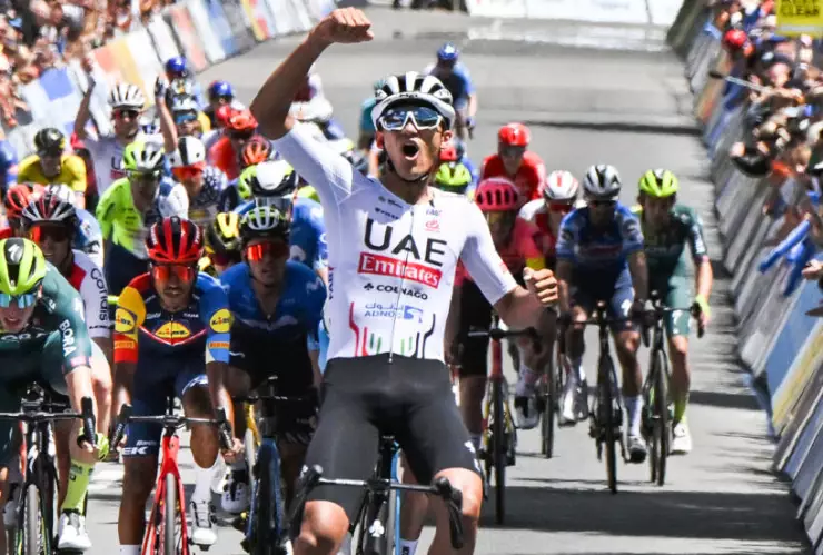 Isaac del Toro no pudo mantener la maglia rosa hasta Roma