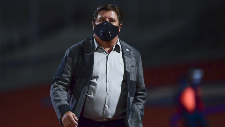 Miguel Herrera cubrebocas 