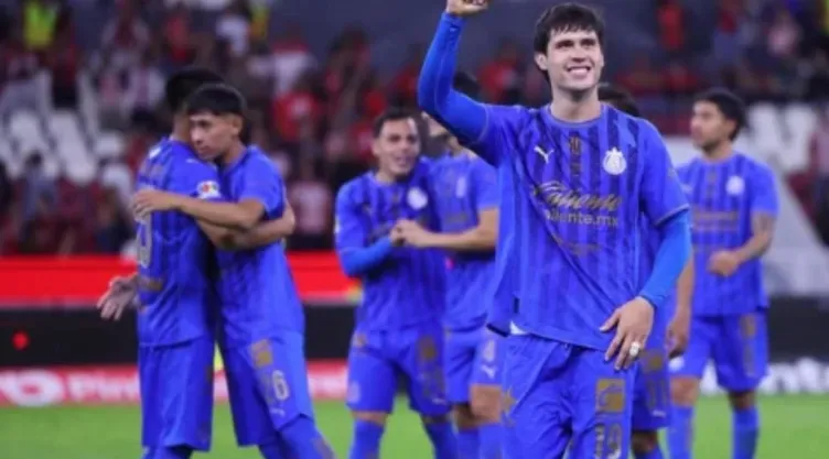 chivas-diego-campillo-no-sufrio-lesion.jpg
