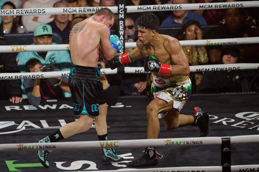 canelo vs munguia fotos pelea.jpeg