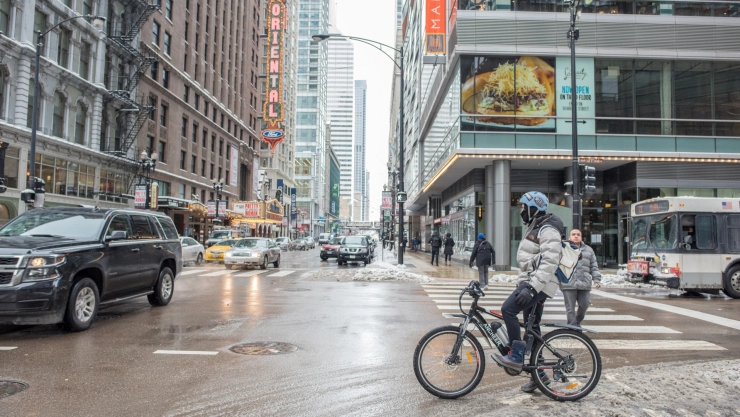 Una calle de Chicago con lluvia.